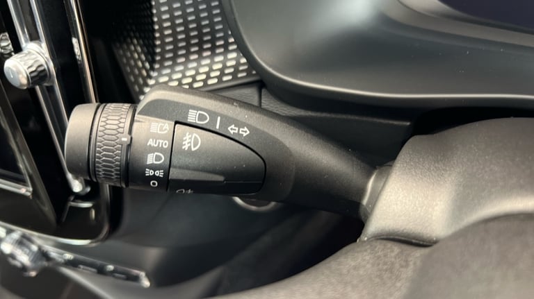2024 Volvo XC40 Plus, B4 Mild hybrid, Petrol, Dark Estate Petrol Automatic