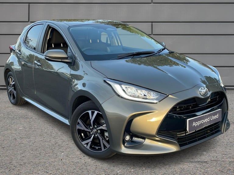 2025 Toyota Yaris 1.5 Hybrid Design 5dr CVT Hatchback Hybrid Automatic