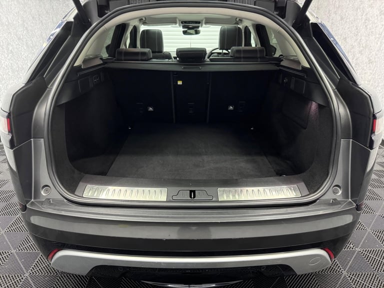 2018 Land Rover Range Rover Velar 2.0 D240 R-Dynamic HSE Auto 4WD Euro 6 (s/s) 5dr ESTATE Diesel ...