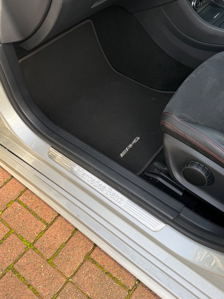 Mercedes-Benz, CLA, Saloon, 2015, Semi-Auto, 2143 (cc), 4 doors