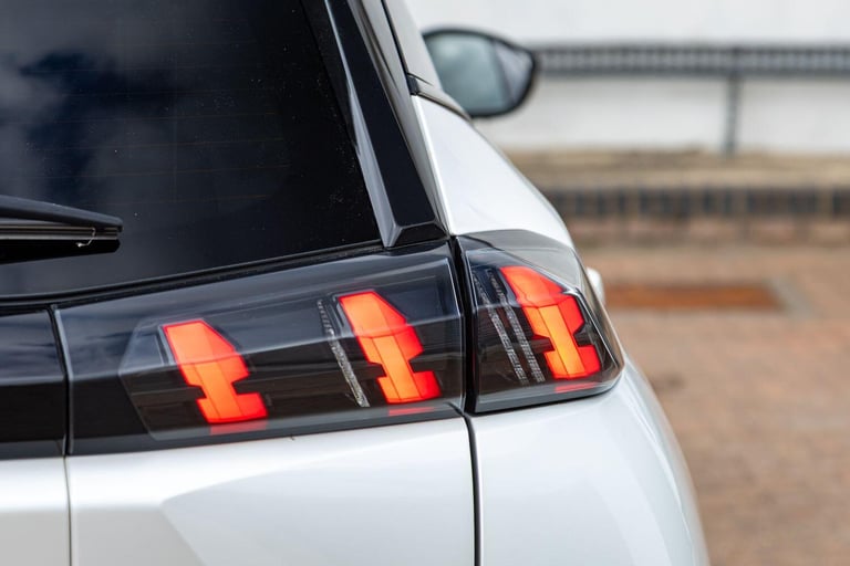 2022 Peugeot 2008 1.2 PureTech GT SUV 5dr Petrol EAT Euro 6 (s/s) (130 ps) HATCHBACK Petrol Autom...