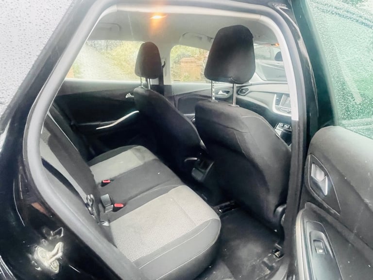 2018 Vauxhall Grandland X 1.2 Turbo SE 5dr HATCHBACK Petrol Manual