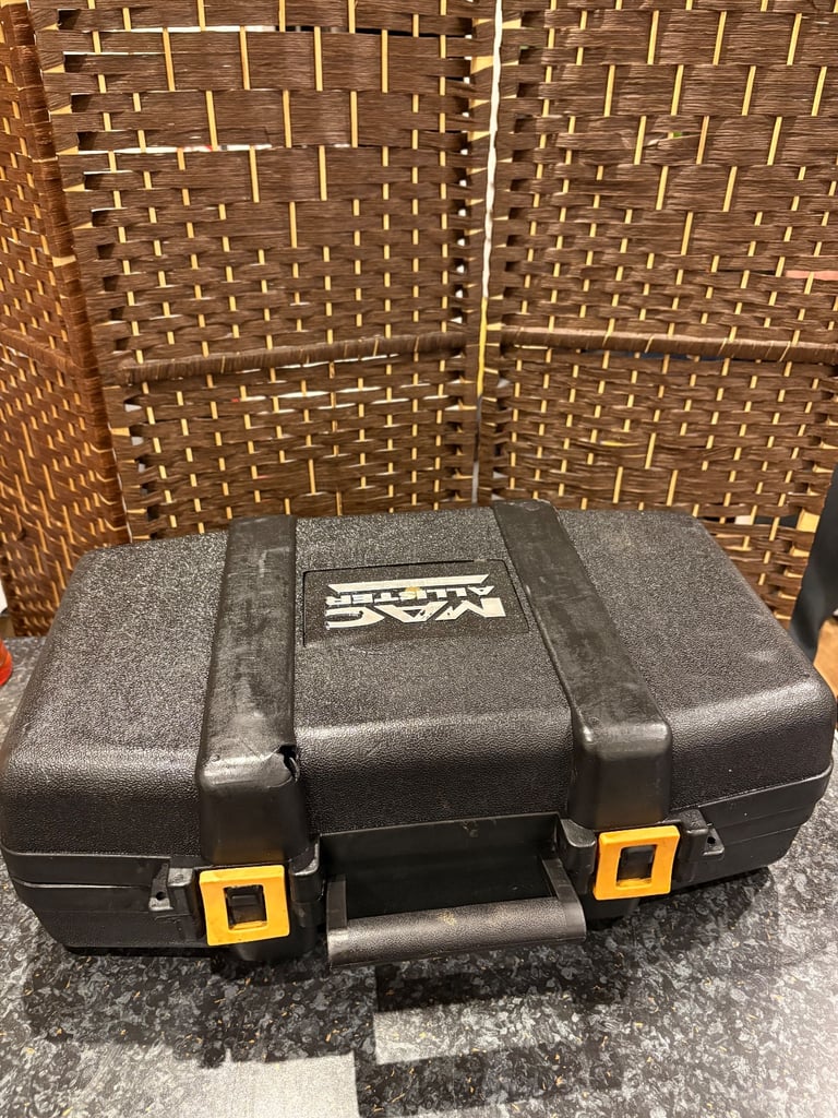 Mac allister angle grinder 230mm 2200walts