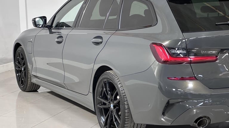 2021 BMW 3 Series 2.0 330e 12kWh M Sport Pro Edition Touring 5dr Petrol Plug-in Hybrid Auto E Est...