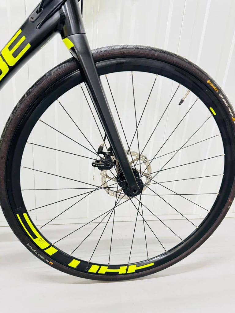 CUBE ATTAIN Size/L Road Bike Tiagra Grouoset Super LW