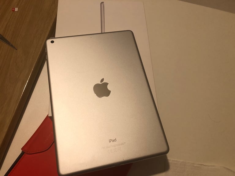 APPLE IPAD 6 6TH GEN EXCELLENT CONDITION 