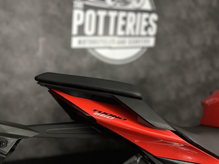 Aprilia Tuono 660 2024 Model Pre Reg save £1851!
