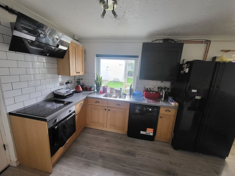 Room to rent illogan area 10 minutes from 3 different beaches ⛱️ 