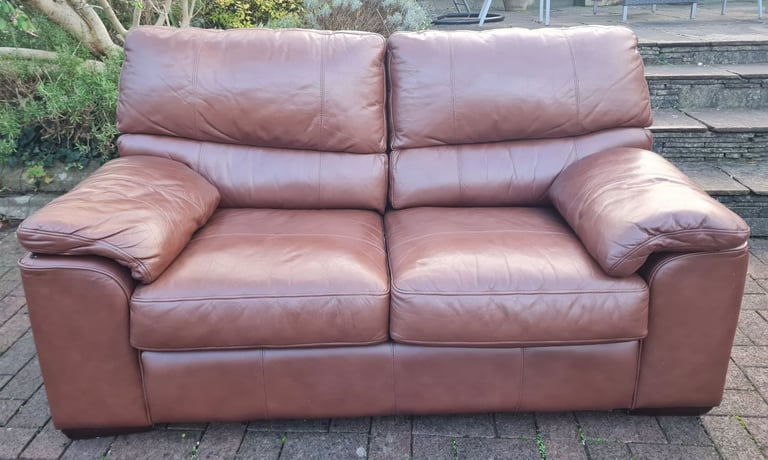 DELIVERY INCLUDED VGC 2 seater brown genuine leather comfortable sofa 