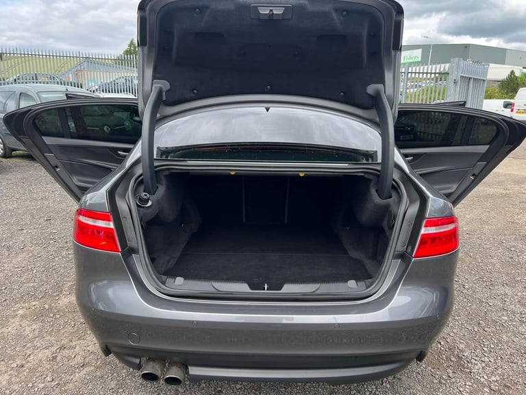 Jaguar, XE, Saloon, 2017, Manual, 1999 (cc), 4 doors