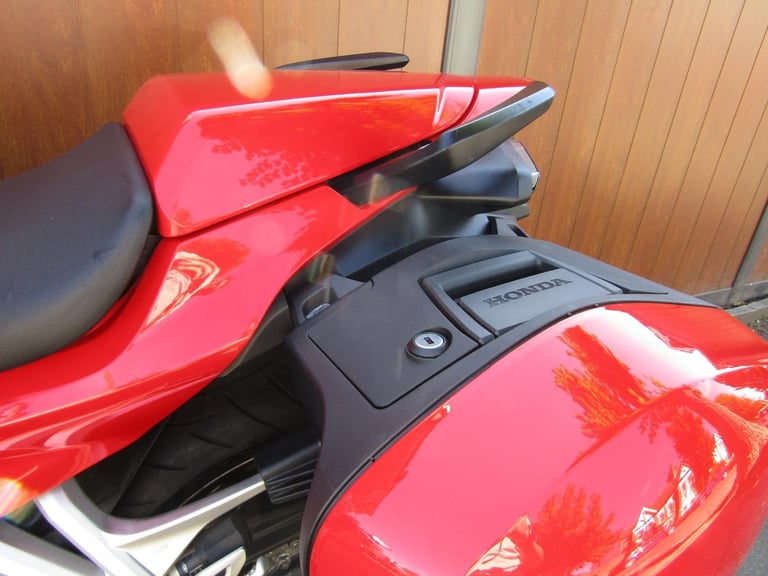 HONDA VFR 800 f ONLY 15230 MILES * FULL SERVICE HISTORY * ONE OWNER FROM NEW *