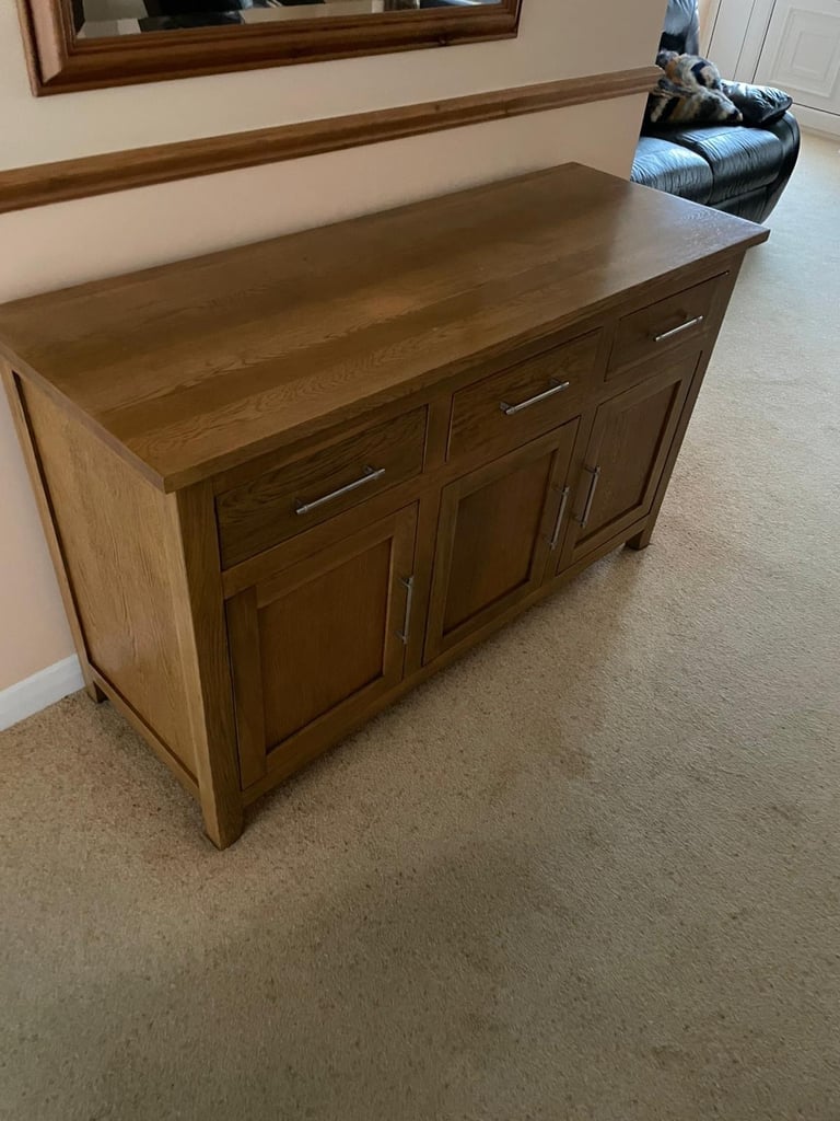 Solid Oak Sideboard, Extending Dinning Table and x4 chairs