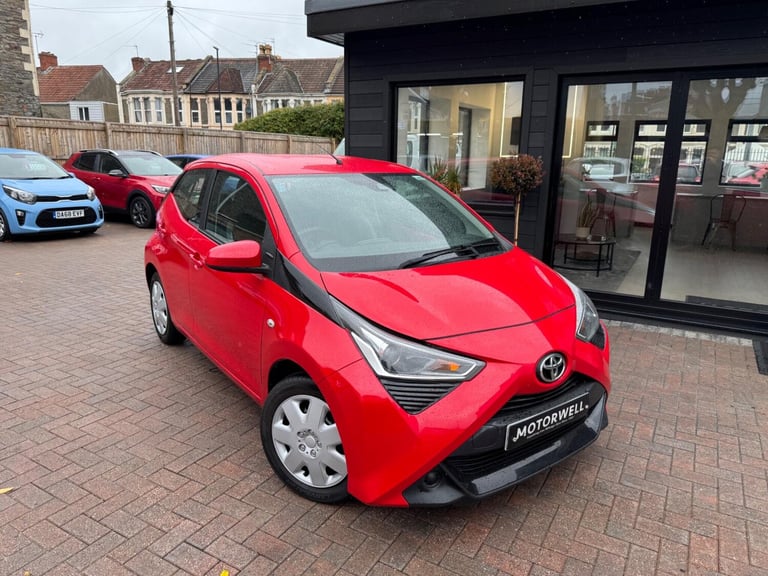 2020 Toyota AYGO 1.0 VVT-i x-play Euro 6 5dr (Safety Sense) HATCHBACK Petrol Manual