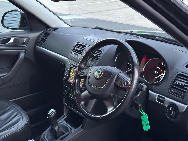 2011 Skoda Yeti 1.8 TSI Elegance 4WD Euro 5 5dr HATCHBACK Petrol Manual