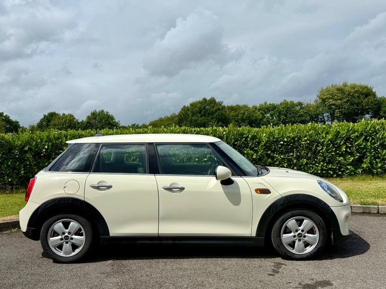 2016/66 MINI COOPER 5DR F55 1.5 HATCH WHITE FSH TURBO F56 5 DOOR £20 CHEAP TAX