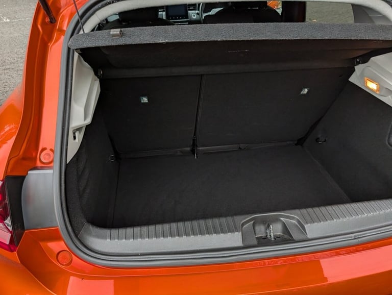 2021 Renault Clio 1.0 TCe Iconic Hatchback 5dr Petrol Manual Euro 6 (s/s) (100 ps) Hatchback Petr...