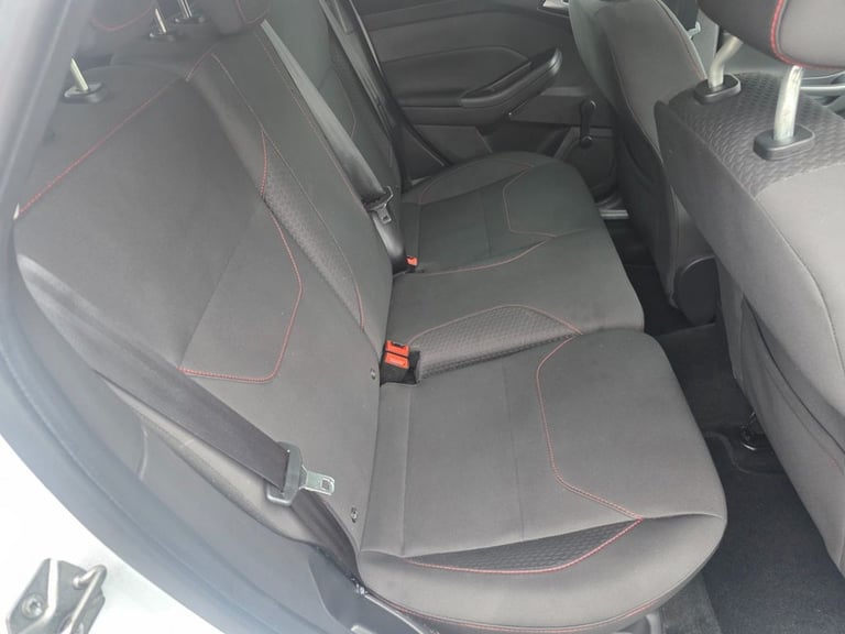 2016 Ford Focus 1.0 EcoBoost 125 Zetec S 5dr Auto HATCHBACK PETROL Automatic