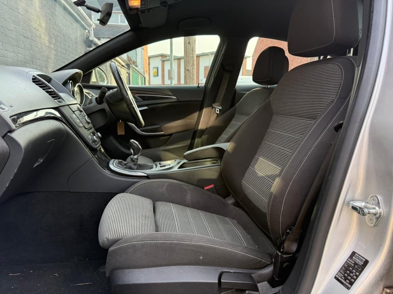 2011 Vauxhall Insignia 1.8i 16V SRi Vx-line 5dr HATCHBACK Petrol Manual