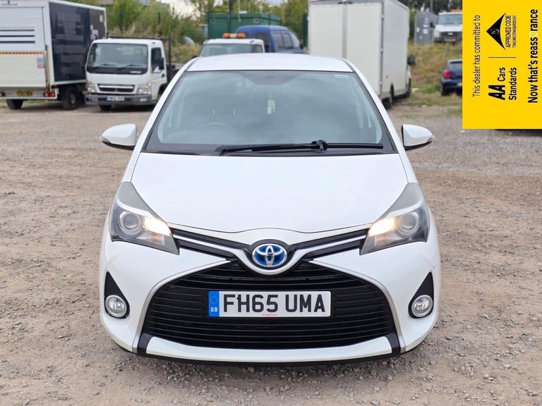 2016 Toyota Yaris 1.5 VVT-h Icon Hatchback 5dr Petrol Hybrid E-CVT Euro 6 (101 ps) Hatchback Hybr...