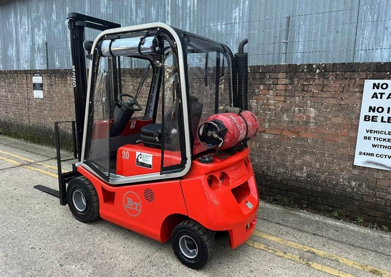 2005 BT 2ton gas forklift, full cab, sideshift, 4k hours 
