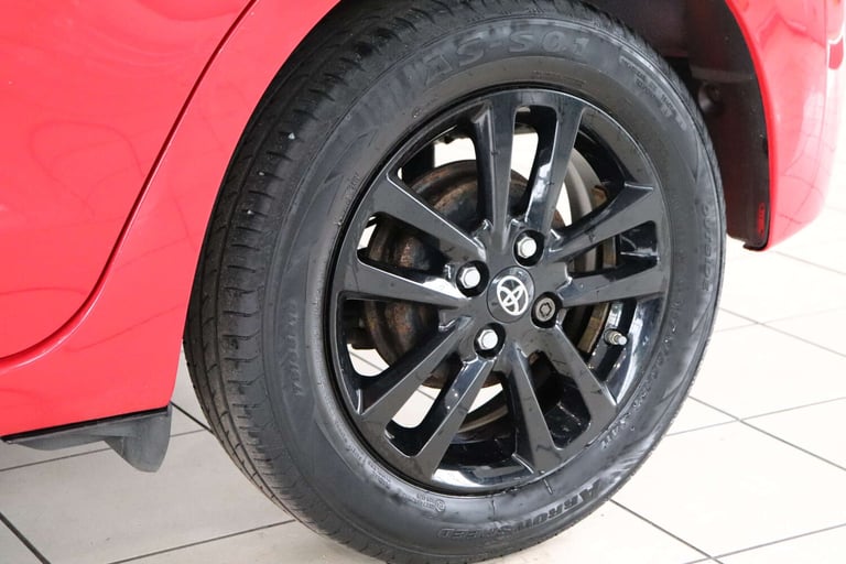 2016 Toyota Yaris 1.3 Yaris Icon VVT-I 5dr Hatchback Petrol Manual