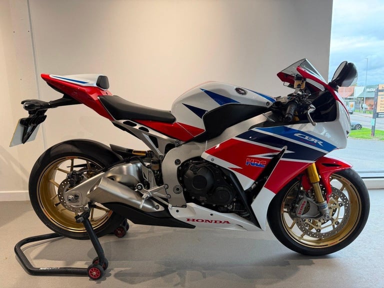 image for 2014 HONDA CBR1000RR FIREBLADE SP in HRC, '14 Plate with 4398 miles