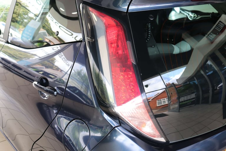 2016 Toyota AYGO 1.0 Aygo X-Play VVT-i CVT 5dr Hatchback Petrol Automatic