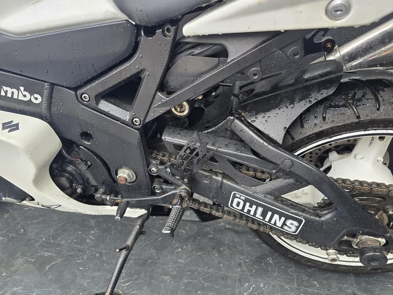 SUZUKI GSXR 600 K4 PROJECT BIKE HPI CLEAR