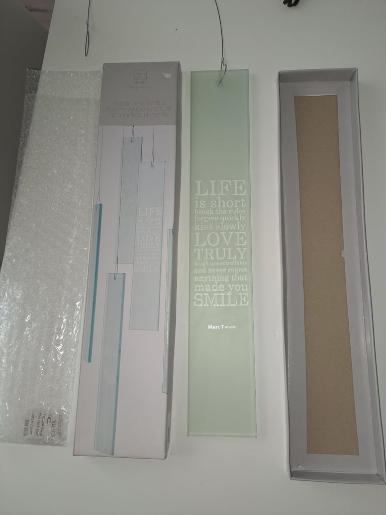 Ràder poetry window picture