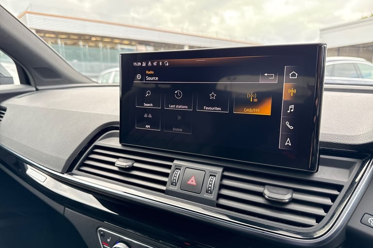 2022 Audi Q5 Edition 1 40 TDI quattro 204 PS S tronic SUV DIESEL Automatic