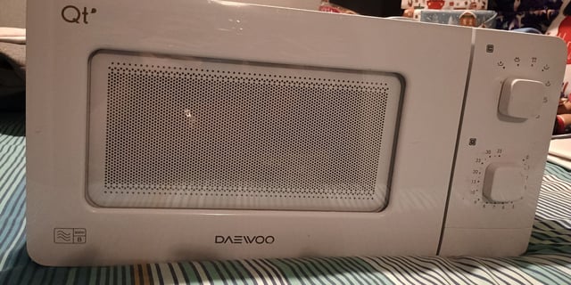 Daewoo Compact Microwave Oven in Larbert, Falkirk Gumtree - Main Image