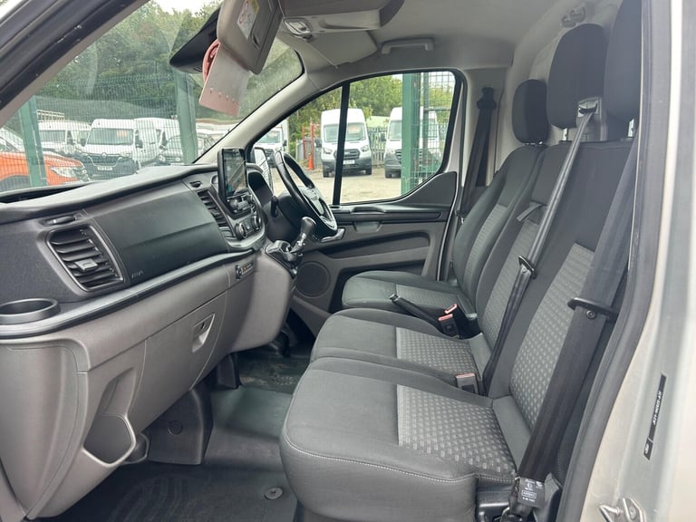 2019 Ford Transit Custom 2.0 340 EcoBlue Trend L2 H1 Euro 6 5dr PANEL VAN Diesel Manual