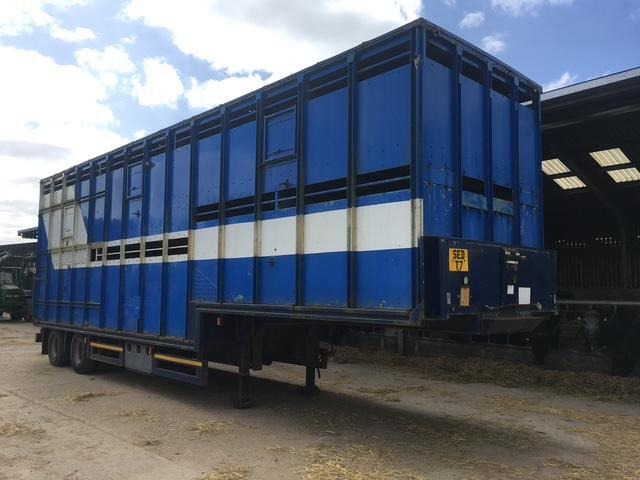 Cartwright 36ft cattle trailer 