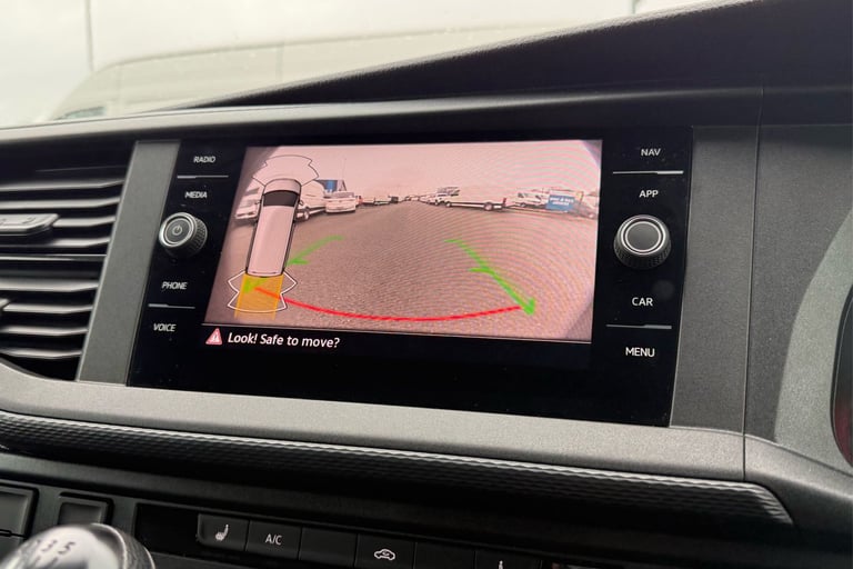 2024 Volkswagen Transporter 2.0 TDI 110 Highline Van Van Manual