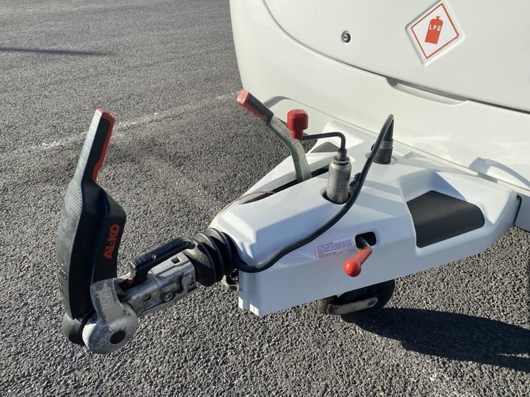 2022 SWIFT SPRITE SUPER QUATTRO FB TOURING CARAVAN