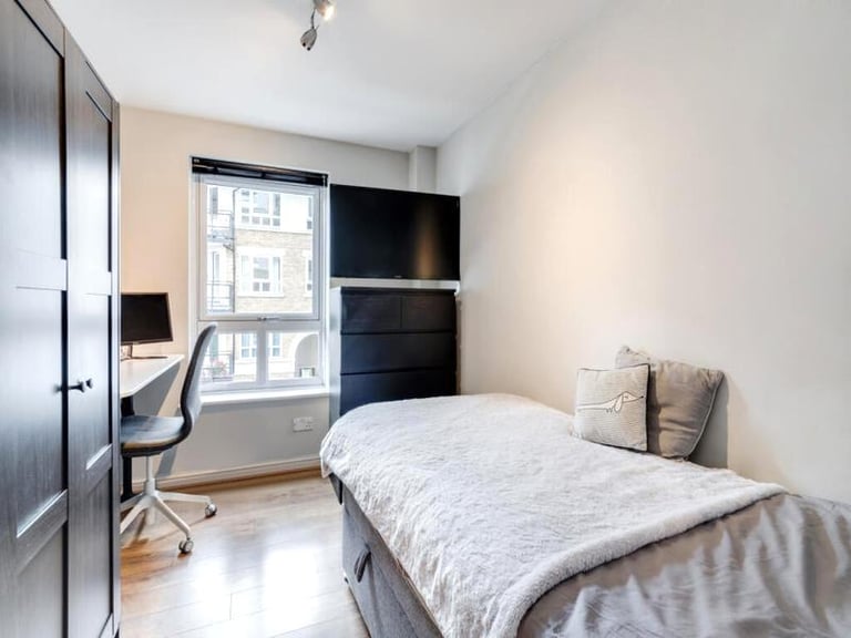 🏡 Bright and spacious room available in Mudchute