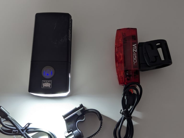 Like New CatEye AMPP1100 Front & CatEye VIZ 450 Rear LED Bicycle lights / FREE LOCAL DELIVERY