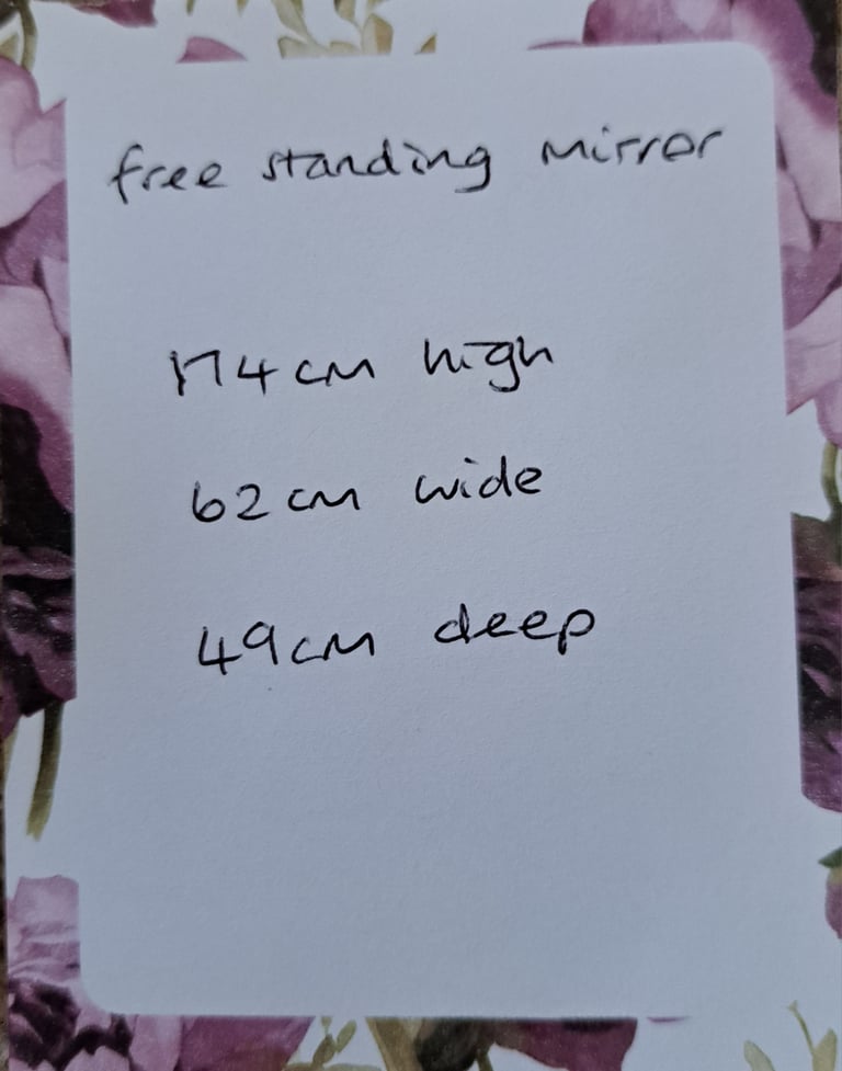 Free standing mirror vintage white, in excellent condition 