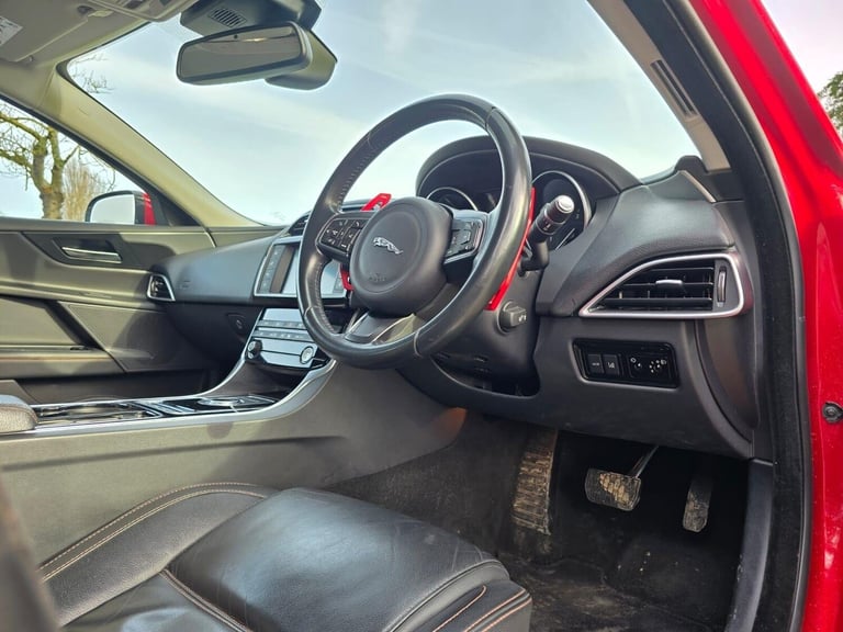 2017 Jaguar XE 2.0d Prestige Auto Euro 6 (s/s) 4dr Saloon Diesel Automatic