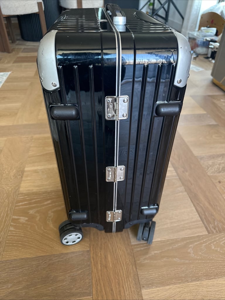 RIMOWA 