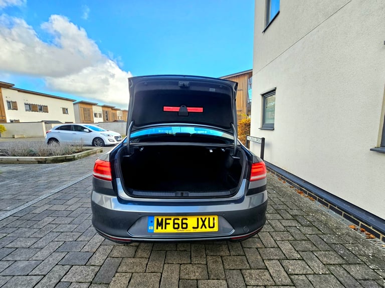 2017 VOLKSWAGEN PASSAT BLUEMOTION TECH NAV 2.0 TDI + EURO 6🔥