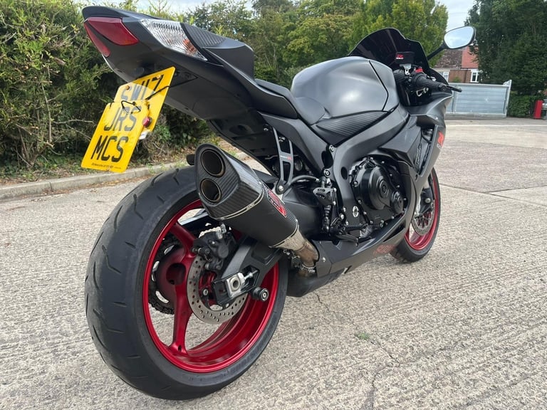 2017 17 SUZUKI GSXR 600 L7 GSXR600 SPORTS 600 SUPERSPORT BLACK - 5k MILES ONLY