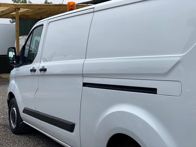 2018 Ford Transit Custom 2.0 300 EcoBlue Panel Van 5dr Diesel Manual L2 H1 Euro 6 (105 ps) PANEL ...