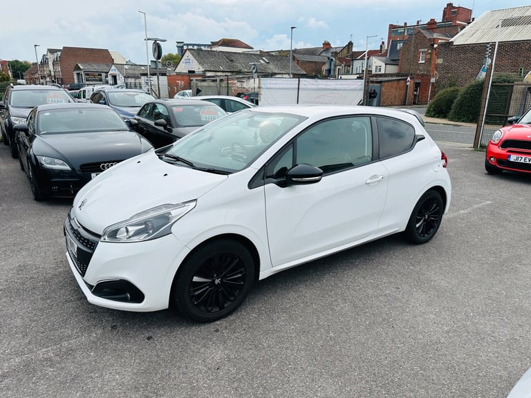2017 Peugeot 208 1.2 PureTech 82 Black Edition 3dr HATCHBACK Petrol Manual
