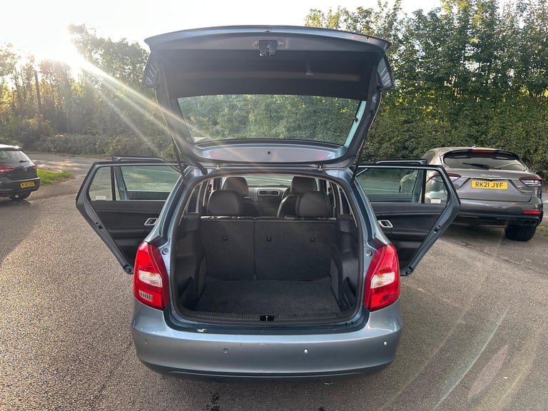 Skoda Fabia 1.6 16V 3 5dr Petrol Manual - Image 25