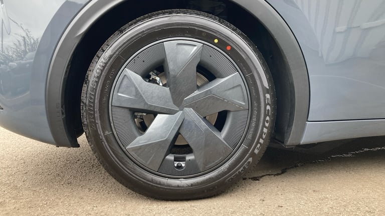 2025 Toyota Prius 2.0 PHEV Design 5dr CVT HATCHBACK PETROL/ELECTRIC Automatic