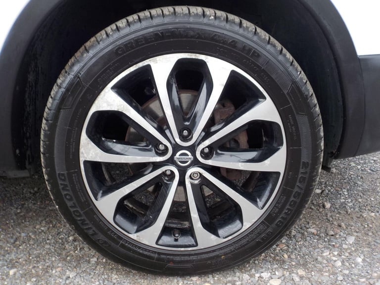 2012 Nissan Qashqai 1.5 dCi n-tec+ 2WD Euro 5 5dr HATCHBACK Diesel Manual