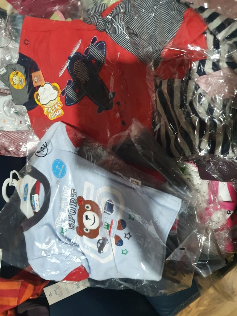 Joblot of kids clothing starts from baby sizes but cant pick baby sizes in listing 