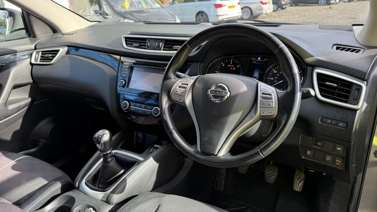 2016 Nissan Qashqai 1.5 dCi N-Connecta 5dr , Euro 6 , No VAT HATCHBACK Diesel Manual