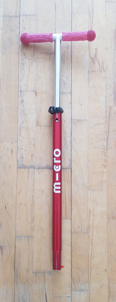 Red Micro LED Maxi Deluxe Scooter Great Condition